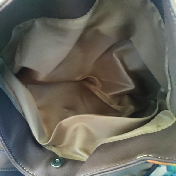 Koltov - 3 Pocket tan purse with brown trim and neutral tone colored flowers. - Picture 5 of 10